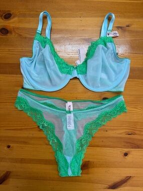 Victoria's Secret Aqua Blue Bra & Green Lace Bikini Set